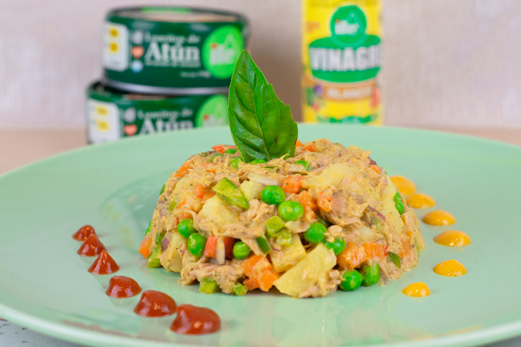 Ensalada de atún con mostaza y cúrcuma